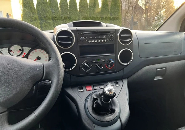 Peugeot Partner cena 23800 przebieg: 144000, rok produkcji 2008 z Kamień Krajeński małe 497